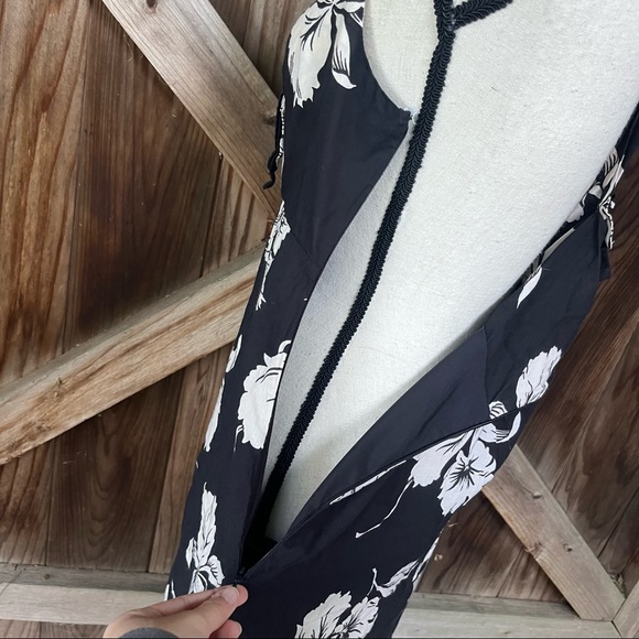 Amuse Society Floral Midi Dress - Picture 7 of 9